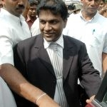 Thilanga Sumathipala leaves Sports Ministry premises after handing over his nominations to contest the 2003 cricket elections.